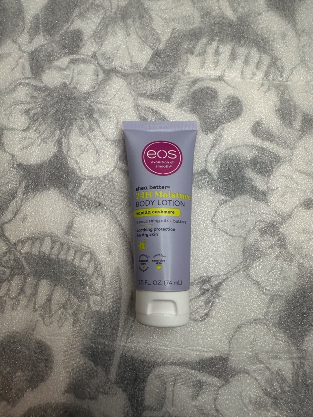 eos -shea butter 24h moisturizer in vanilla cashmere, travel size